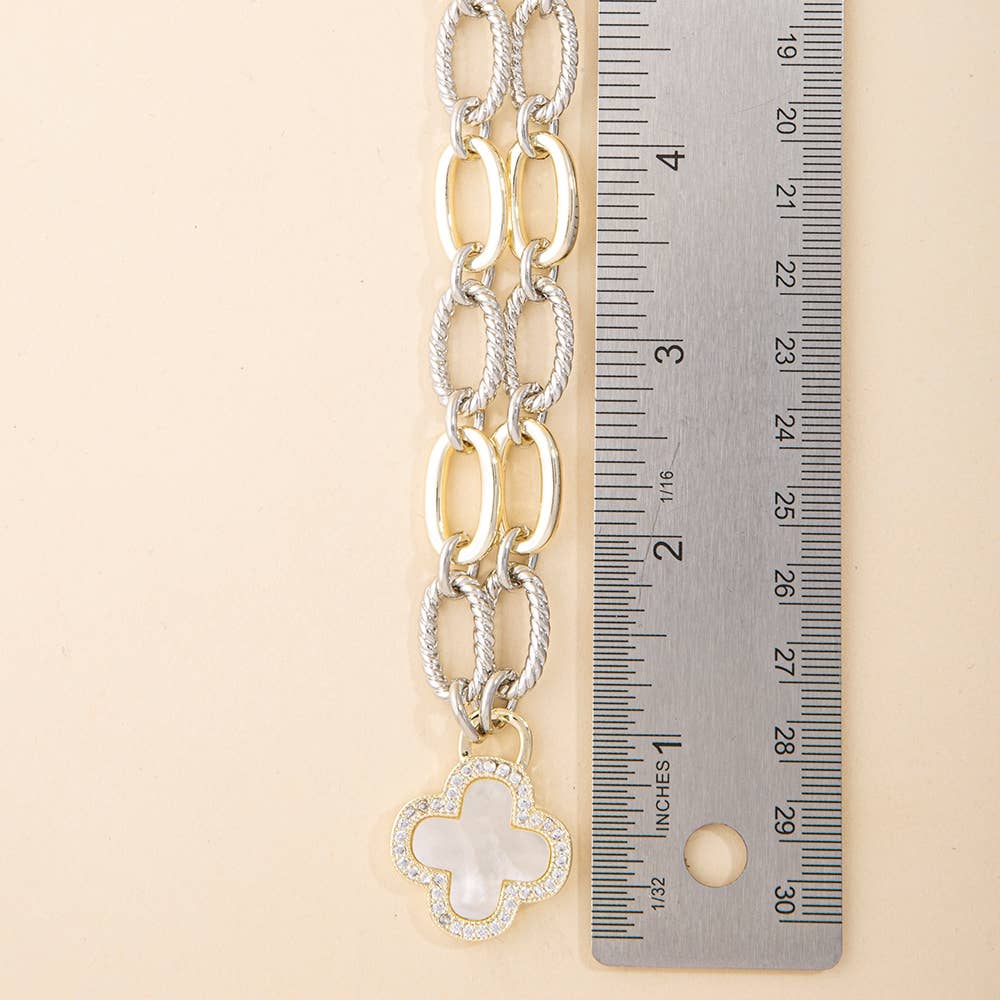 Two Tone Oval Link Mop Clover Pendant Necklace