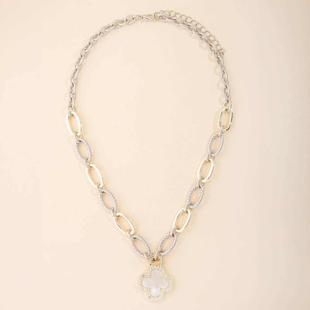 Two Tone Oval Link Mop Clover Pendant Necklace