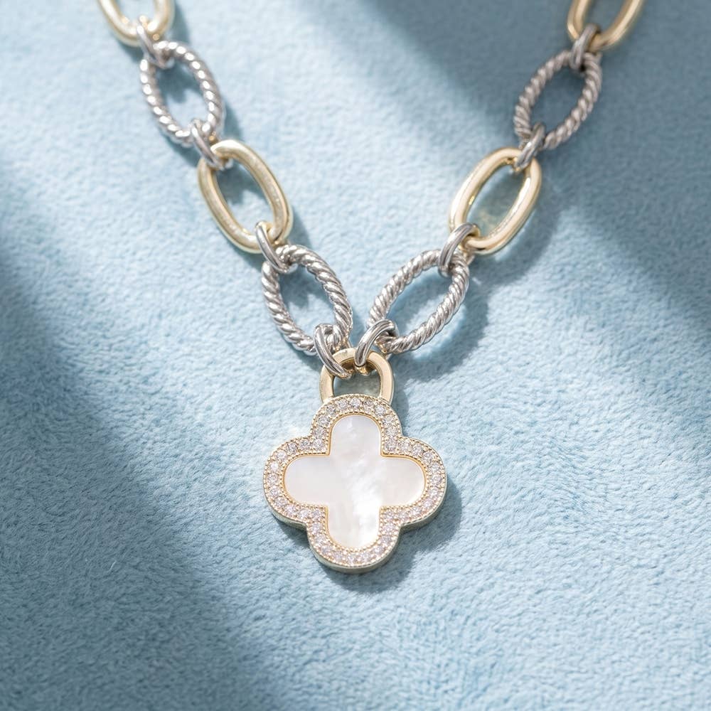 Two Tone Oval Link Mop Clover Pendant Necklace